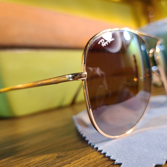 Ray-Ban sunglasses - Picture 12 of 12